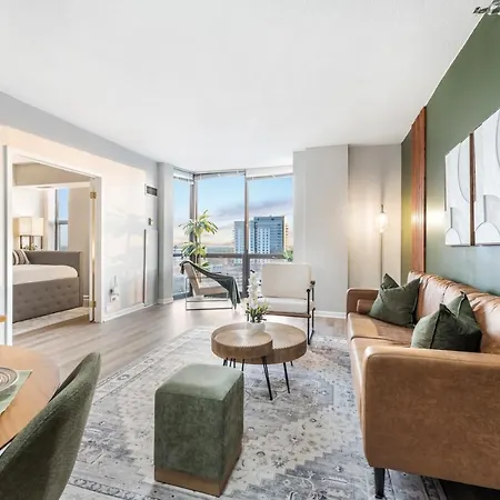 Oak Park Downtown King Bed Rooftop Fitness Center Top Flr City View Exterior photo