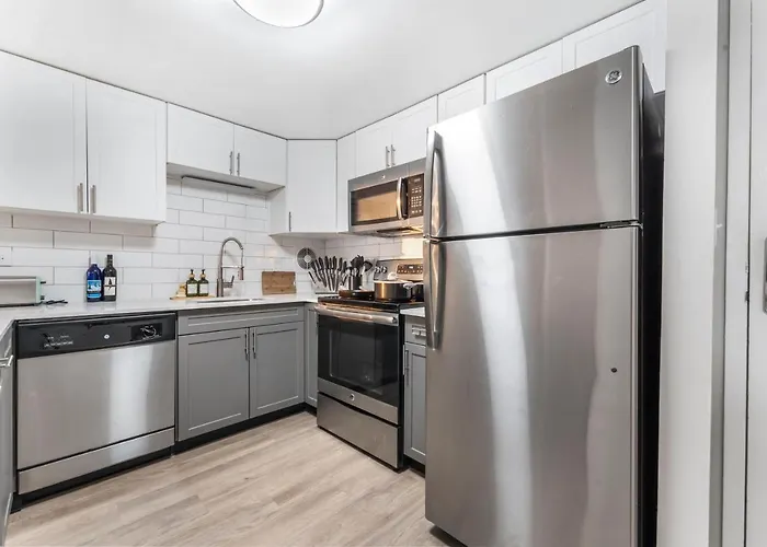 Oak Park Downtown King Bed Rooftop Fitness Center Top Flr City View