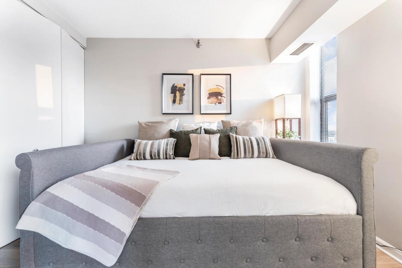 Downtown King Bed Rooftop Fitness Center Flr View Holiday home *