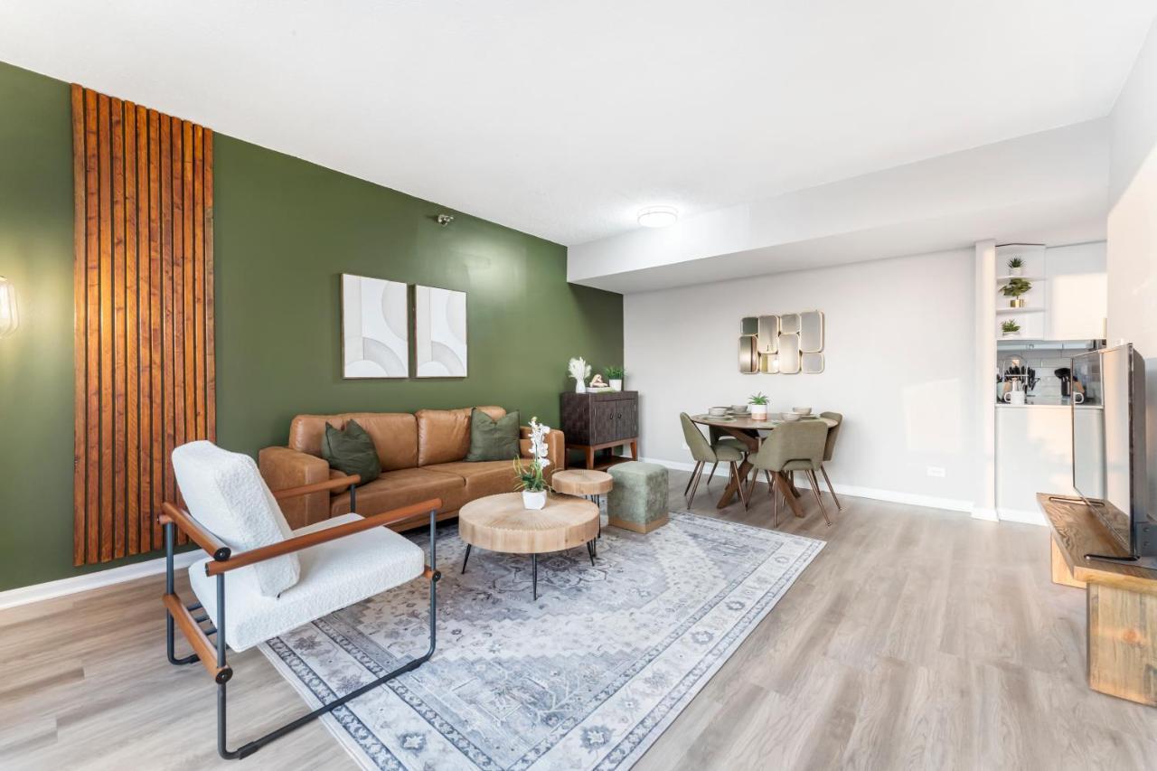 Holiday home Downtown King Bed Rooftop Fitness Center Flr View Oak Park